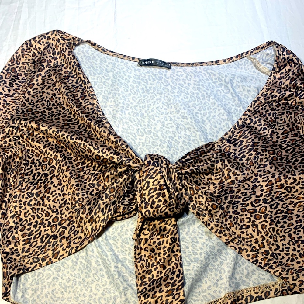 Leopard tie front top